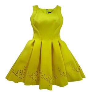 Mac Duggal Yellow Scuba Cocktail Dress Sleeveless Fit & Flare Size 4 (147)